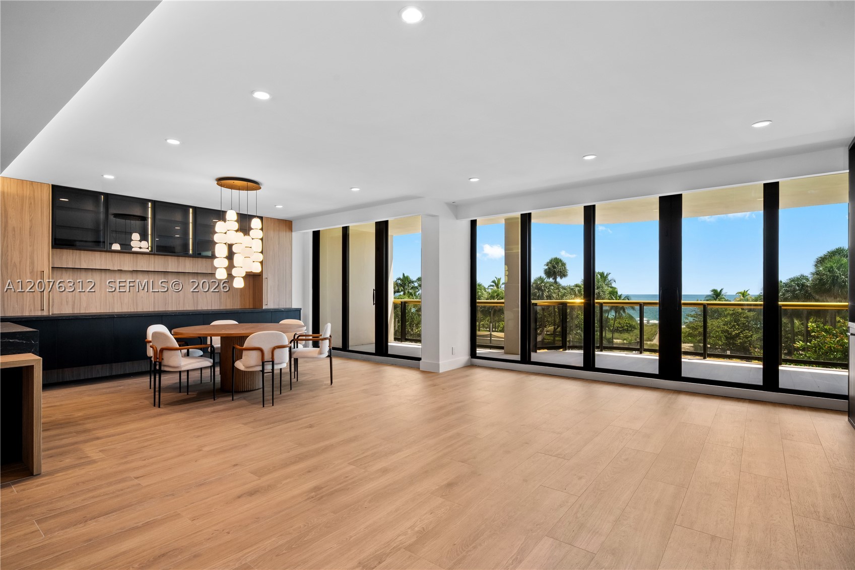 Bal Harbour photo 3