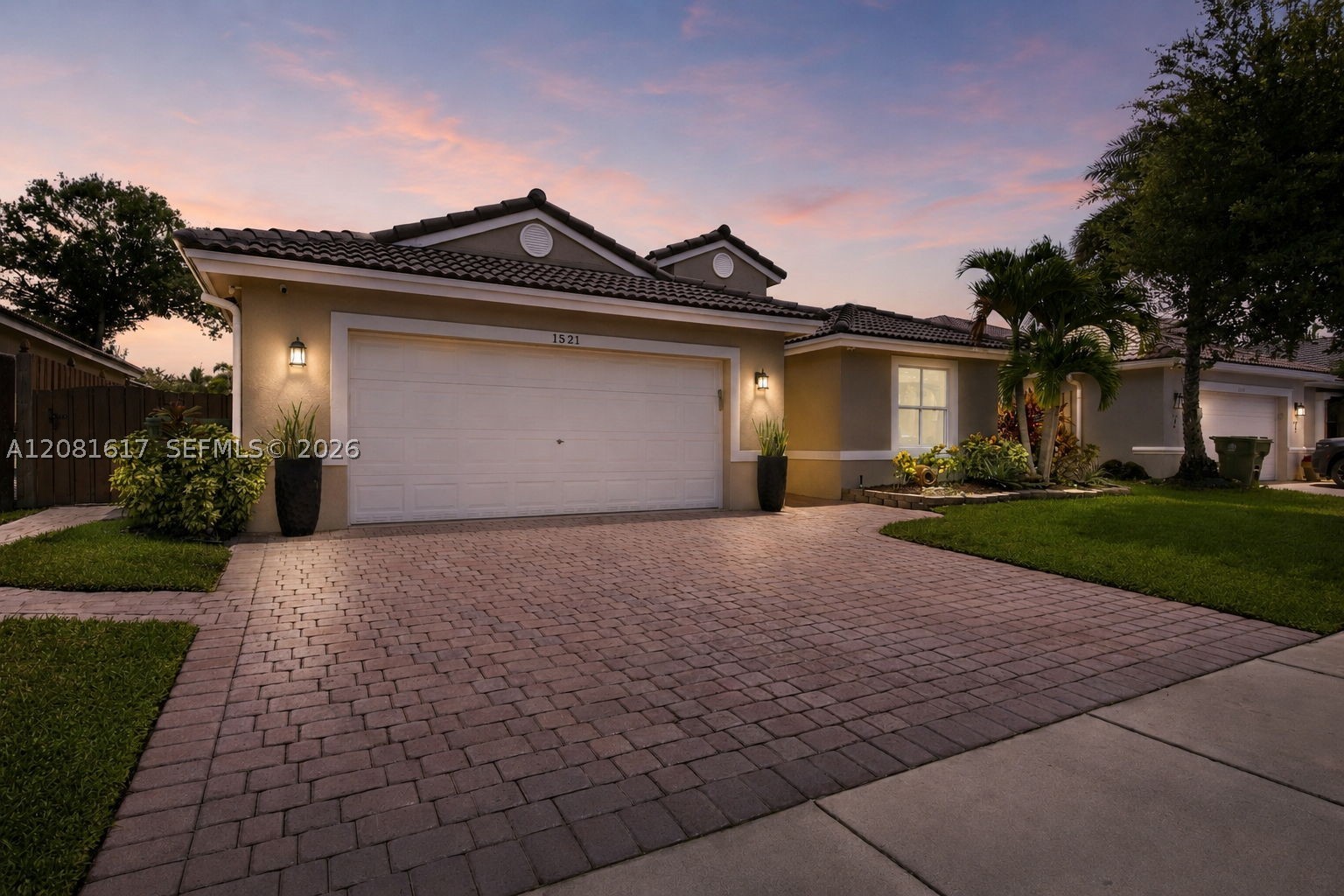 Pembroke Pines photo 1