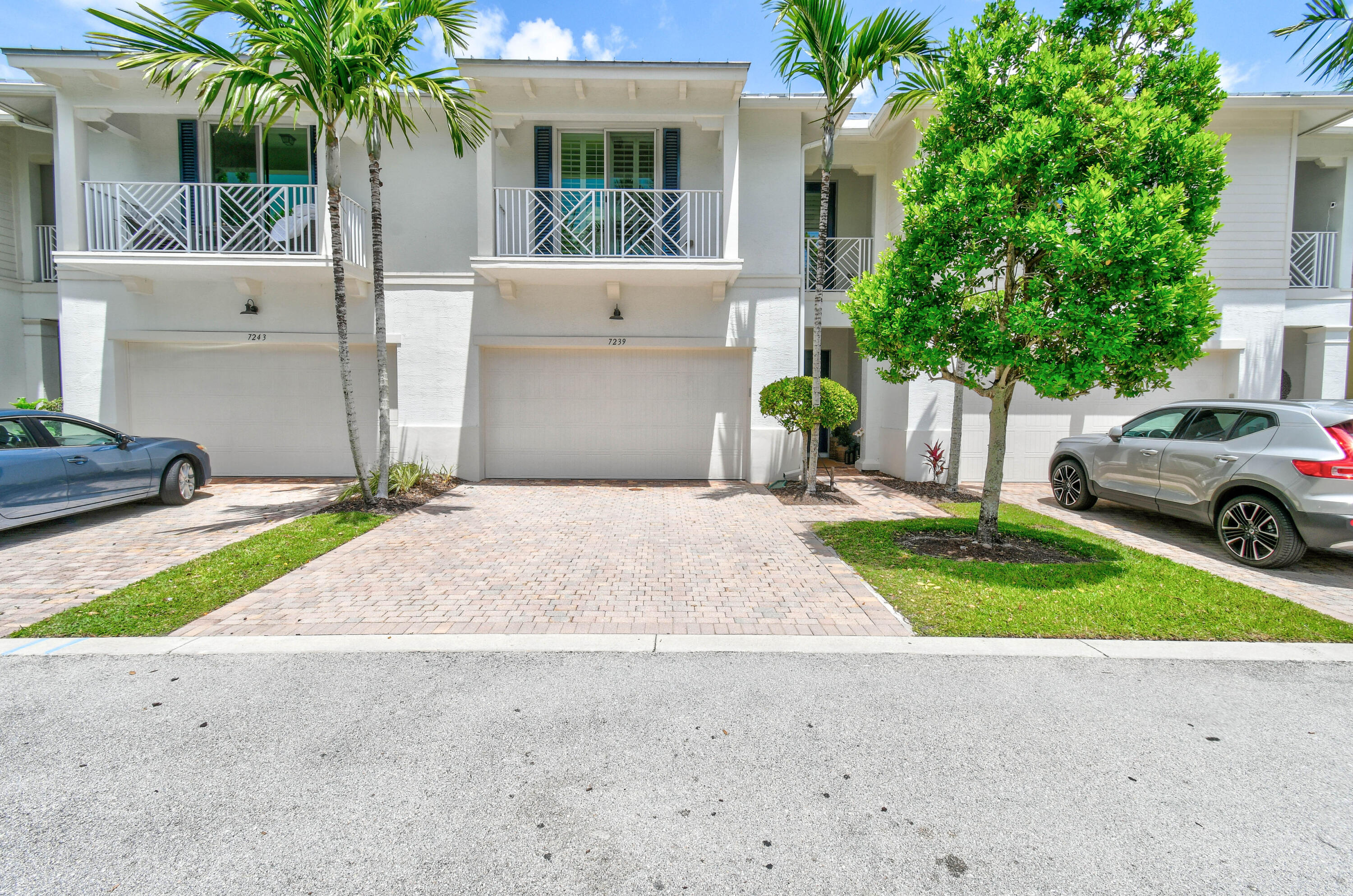 Palm Beach Gardens photo 2