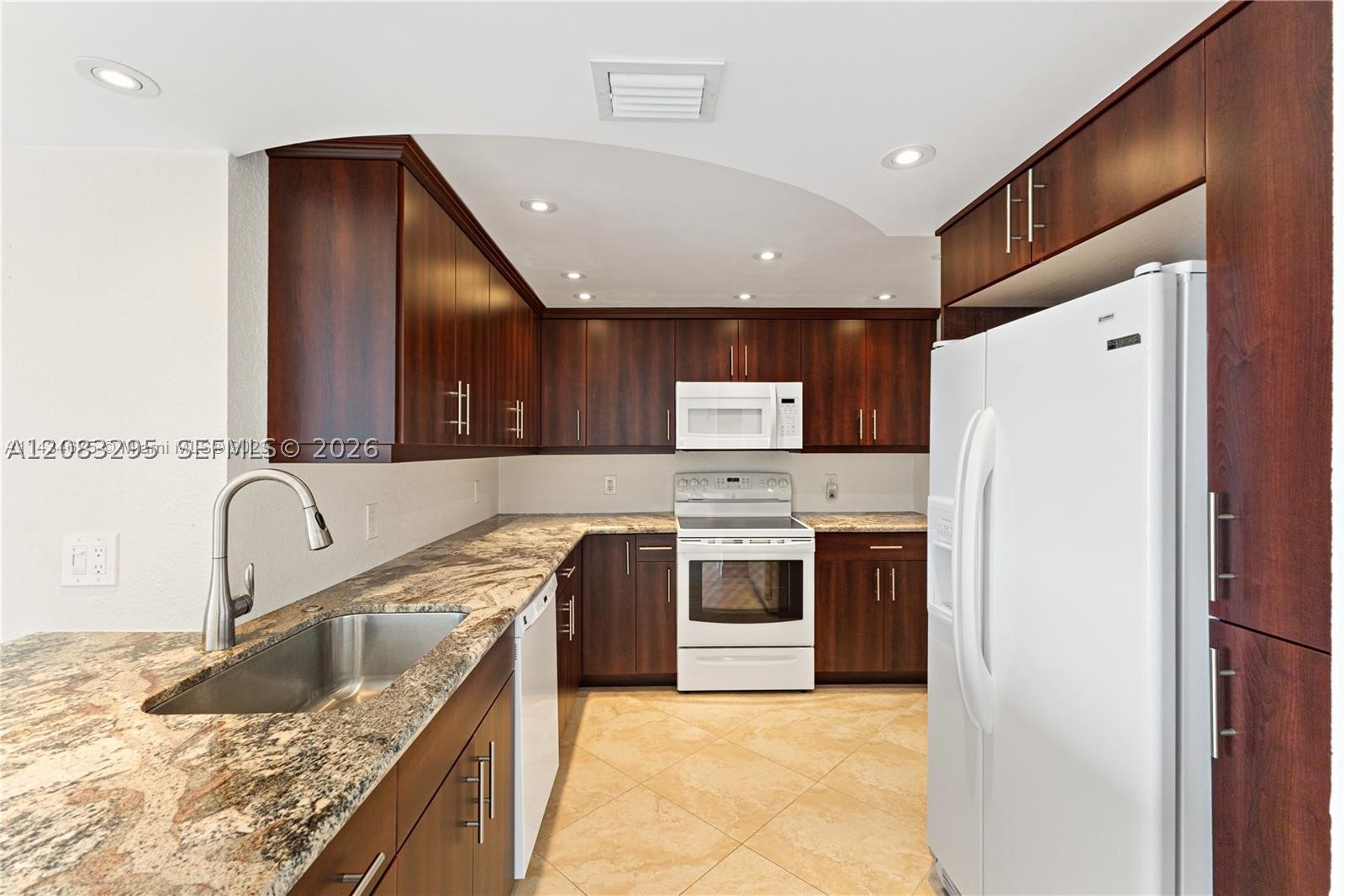 North Miami photo 5