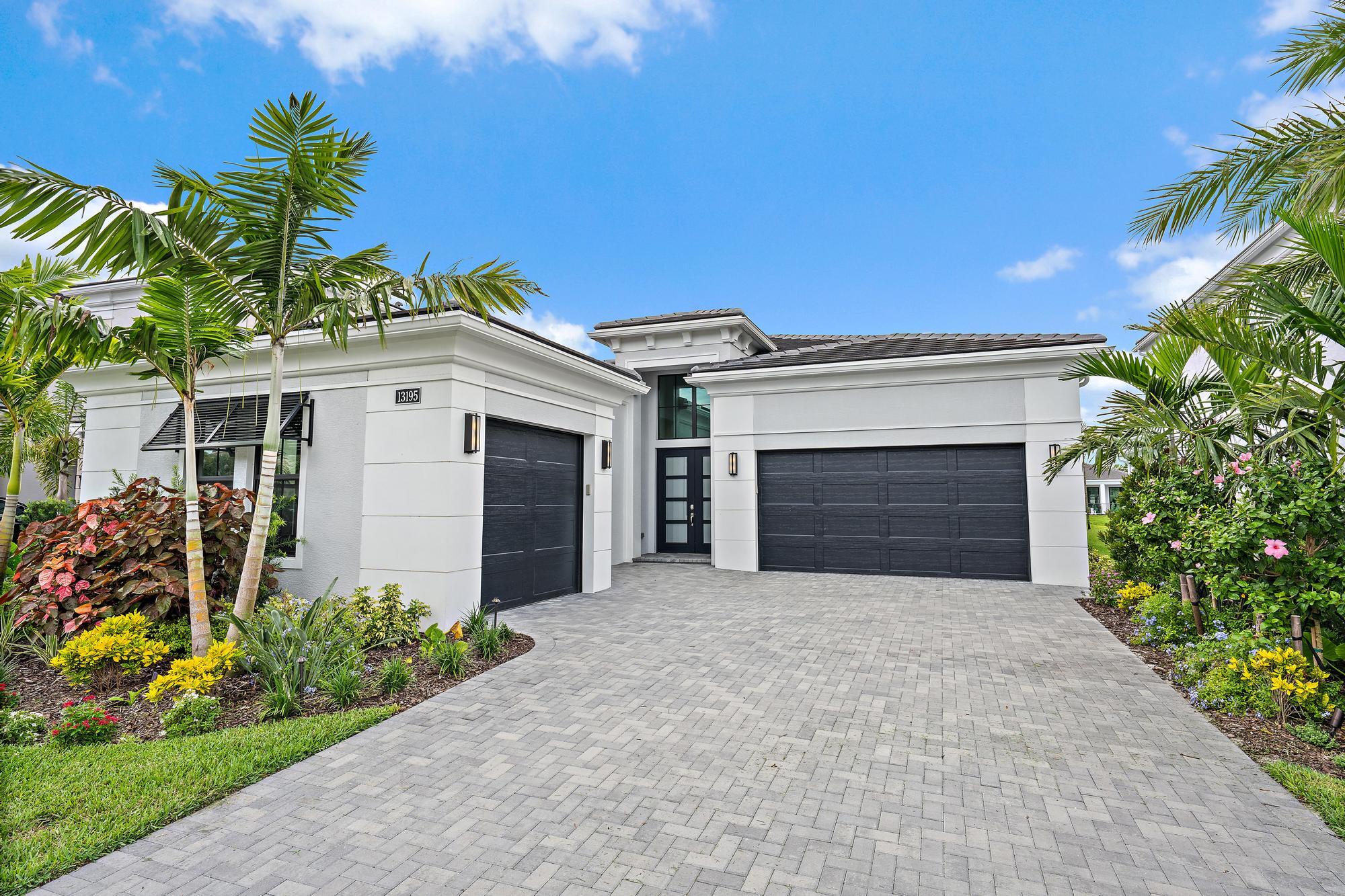 Palm Beach Gardens photo 1