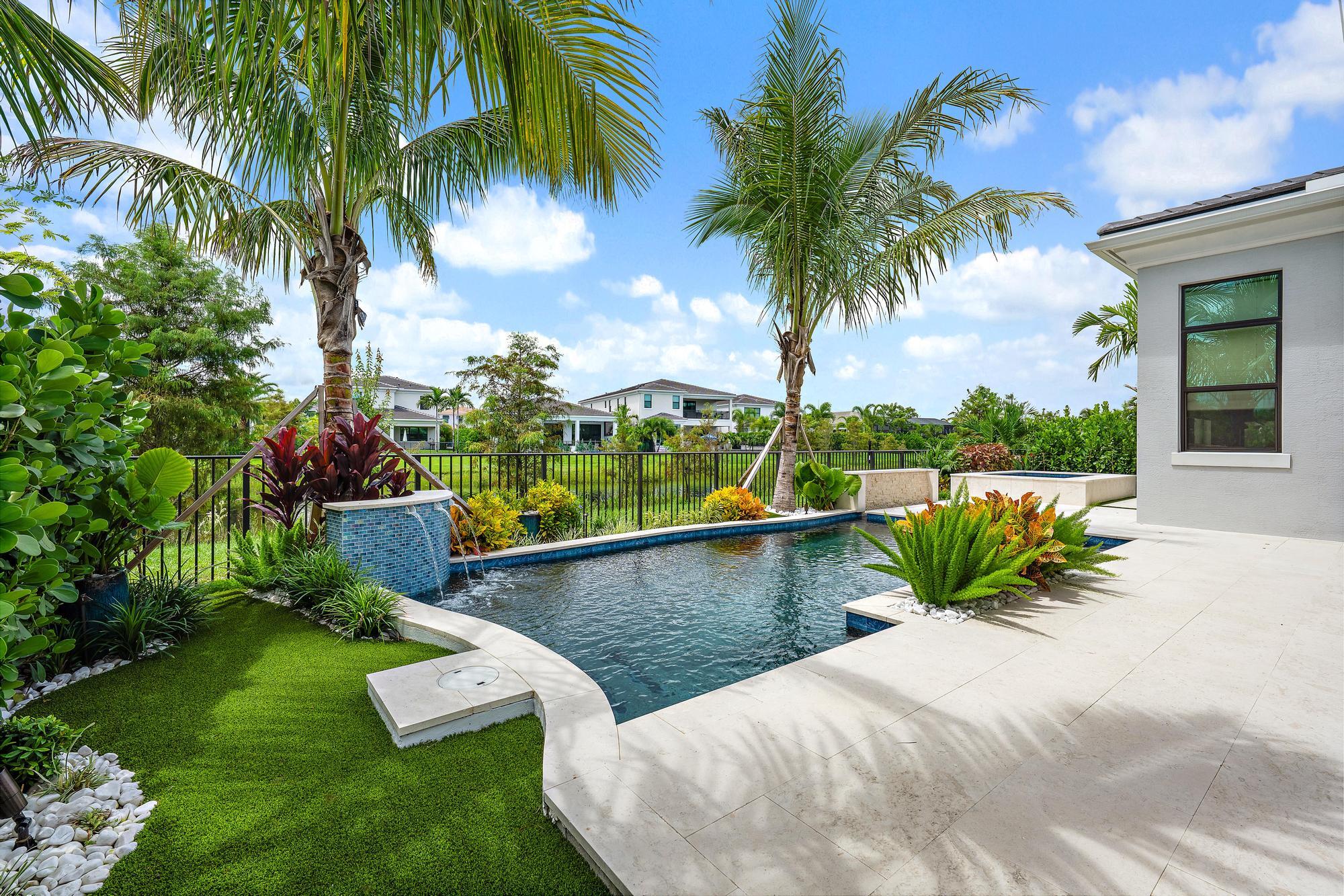 Palm Beach Gardens photo 3