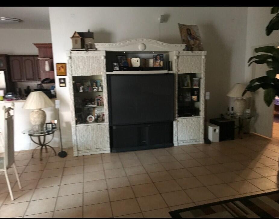 Pembroke Pines photo 4