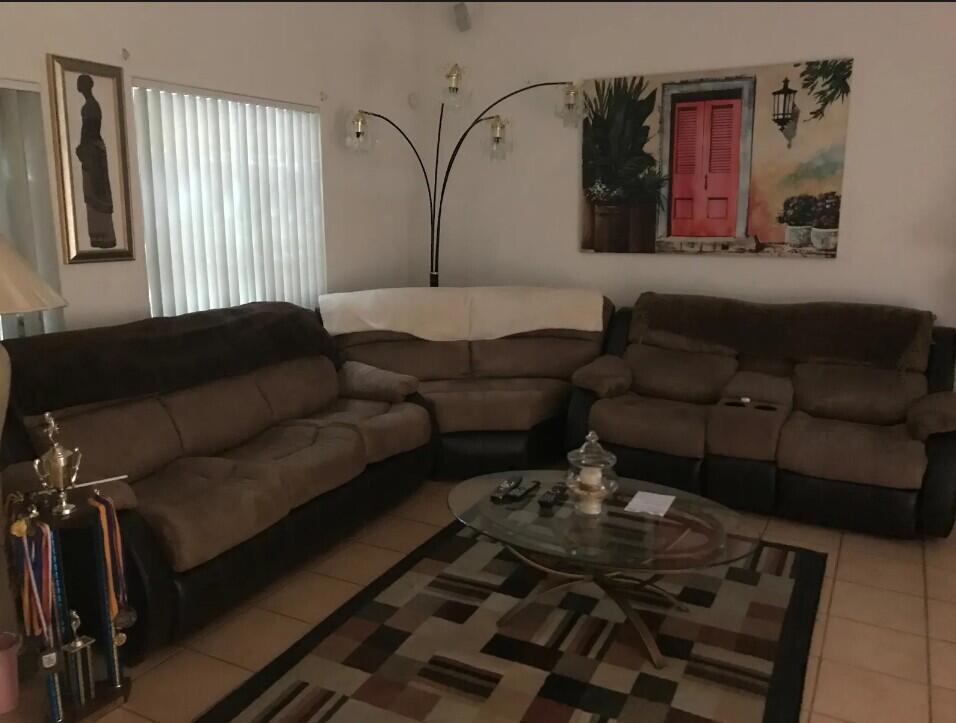Pembroke Pines photo 5