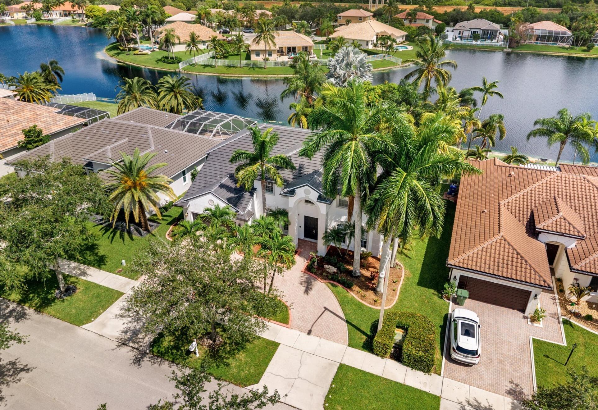 Pembroke Pines photo 1
