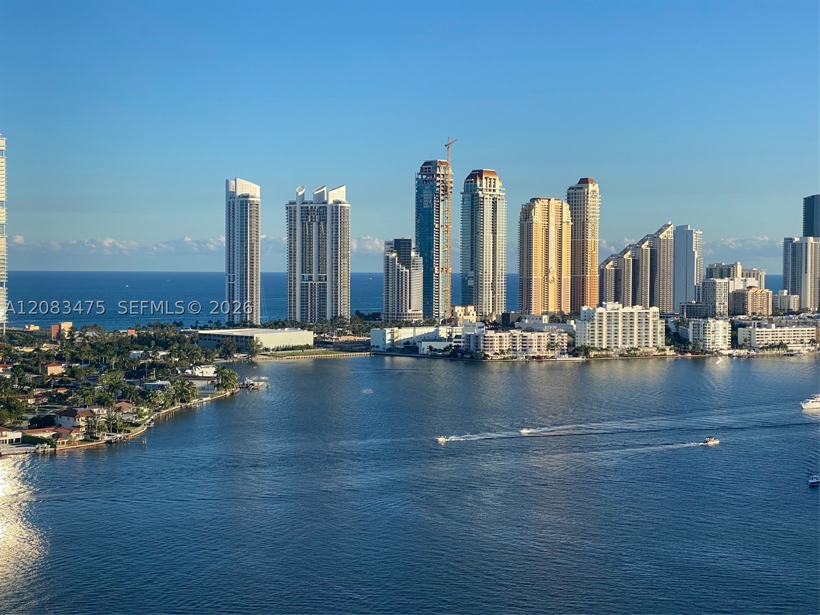 Aventura photo 2