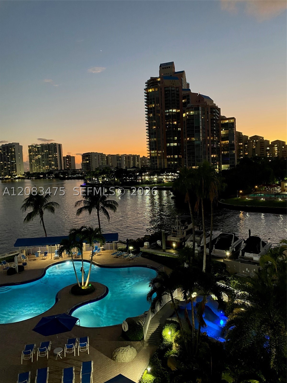 Aventura photo 4