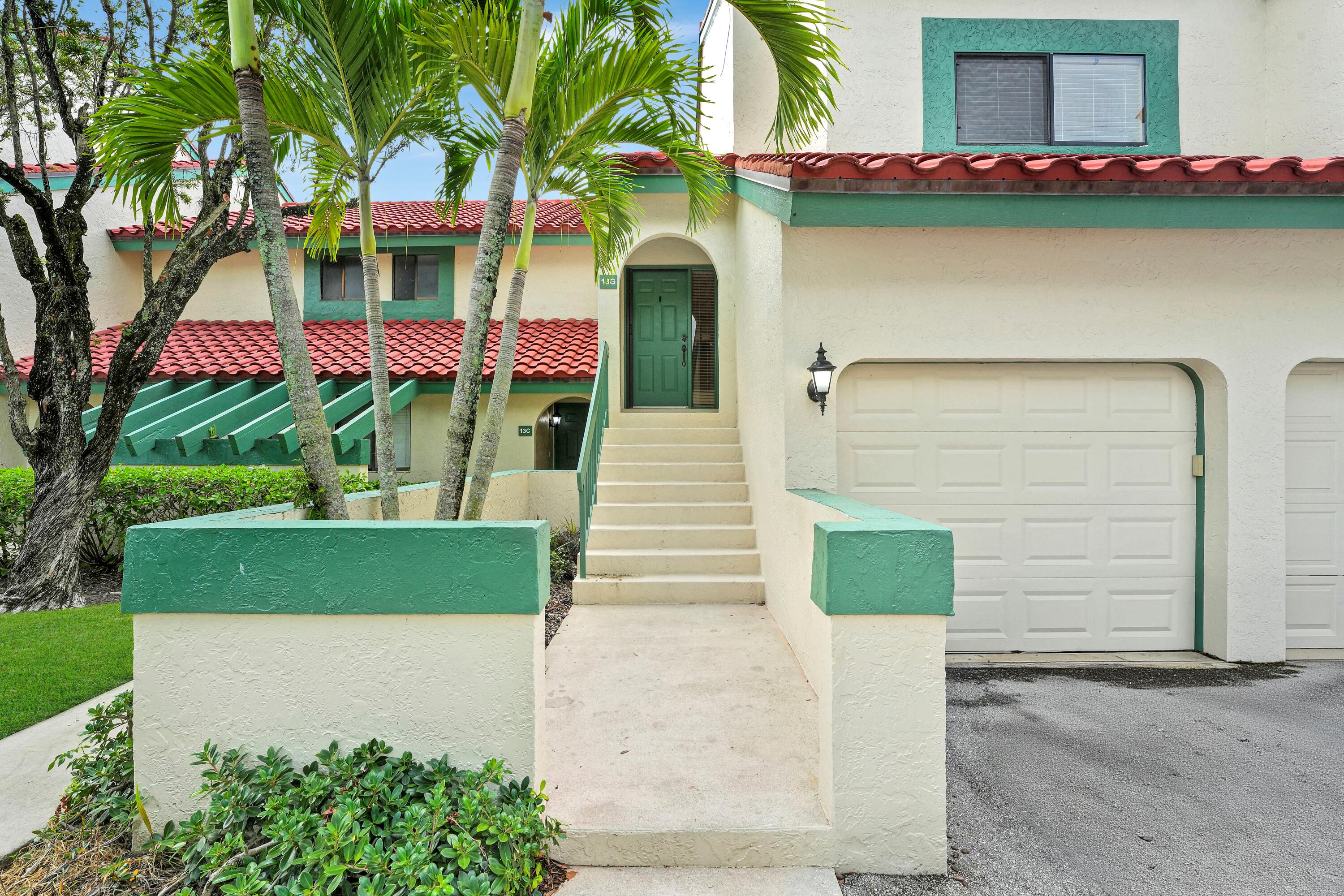 Palm Beach Gardens photo 1