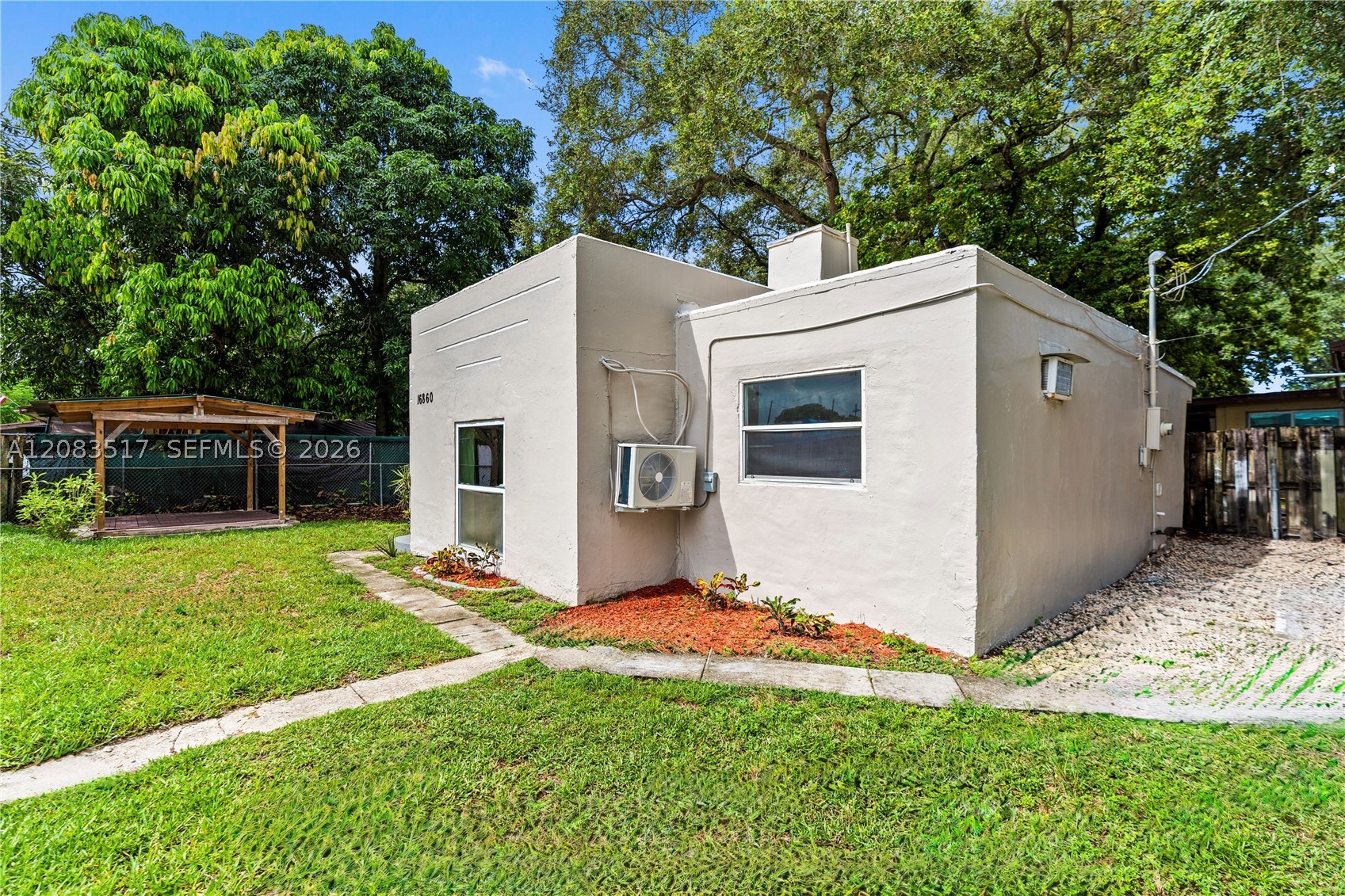 North Miami Beach photo 1