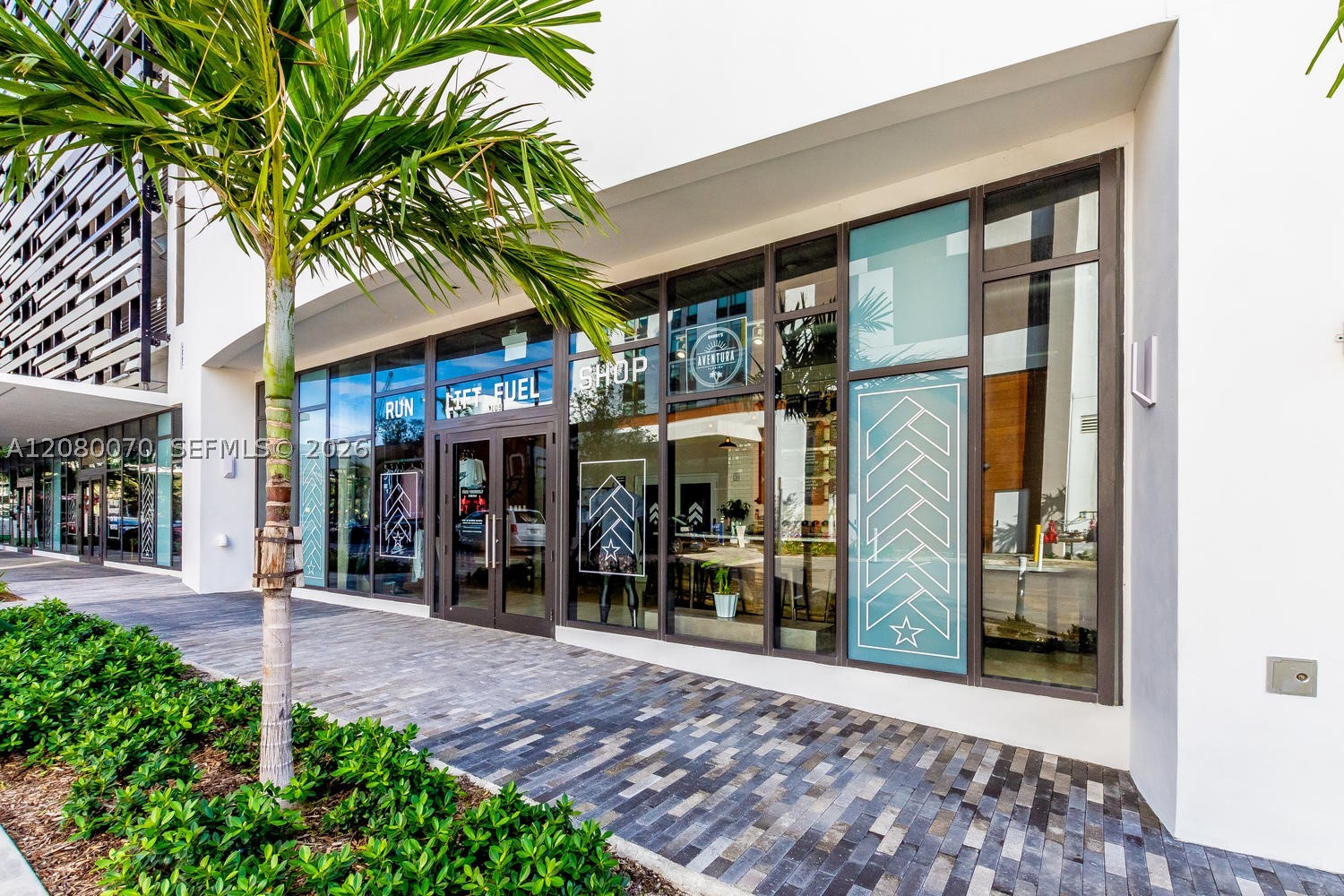 Aventura photo 4