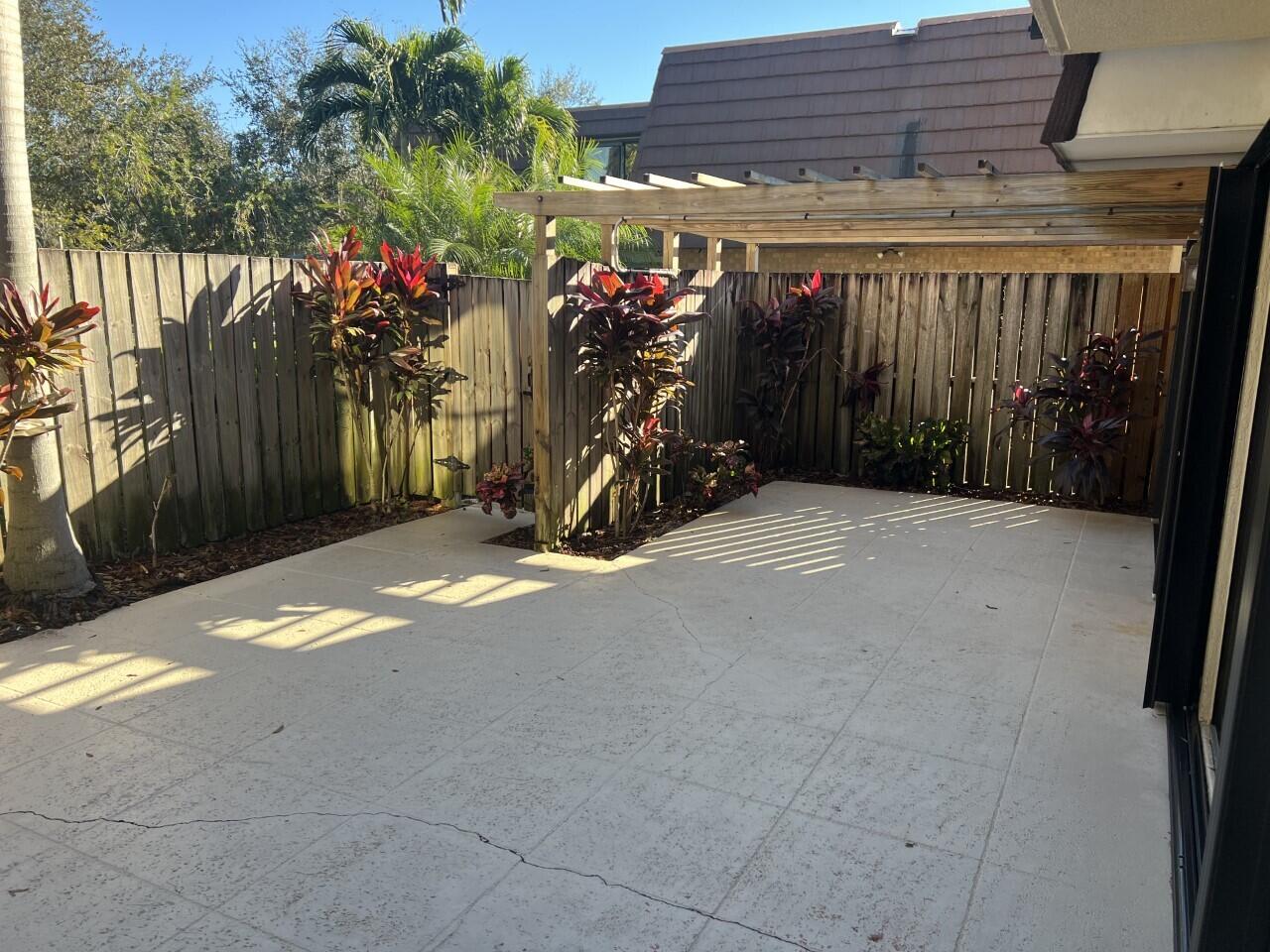 Palm Beach Gardens photo 3