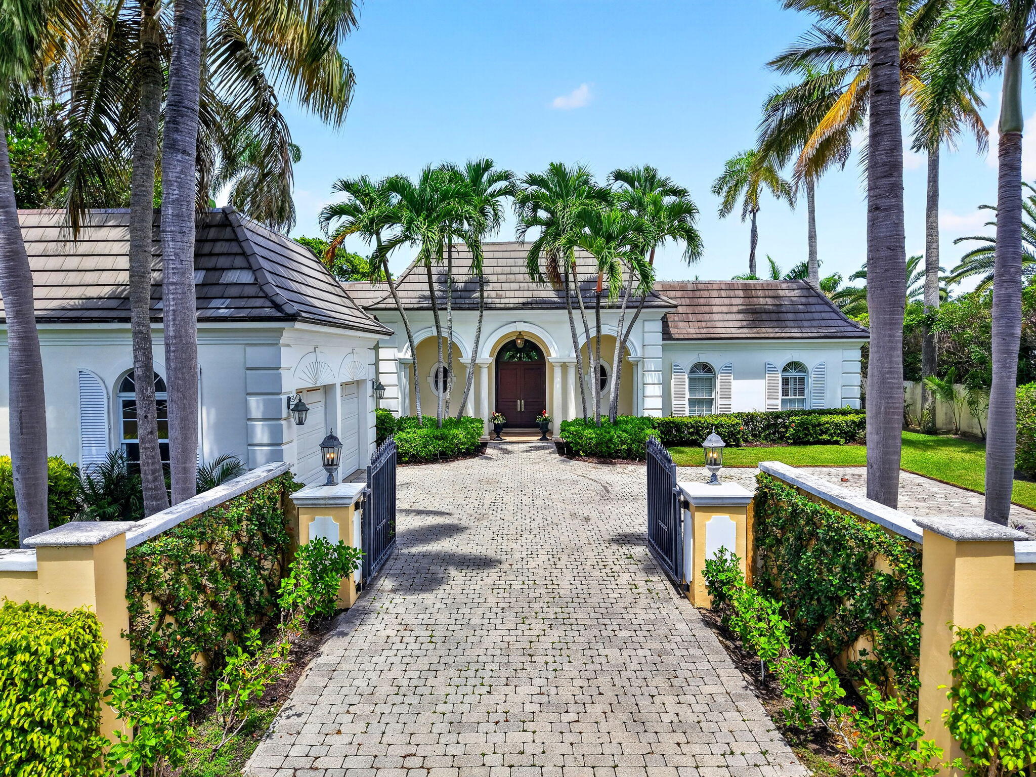 Palm Beach photo 1
