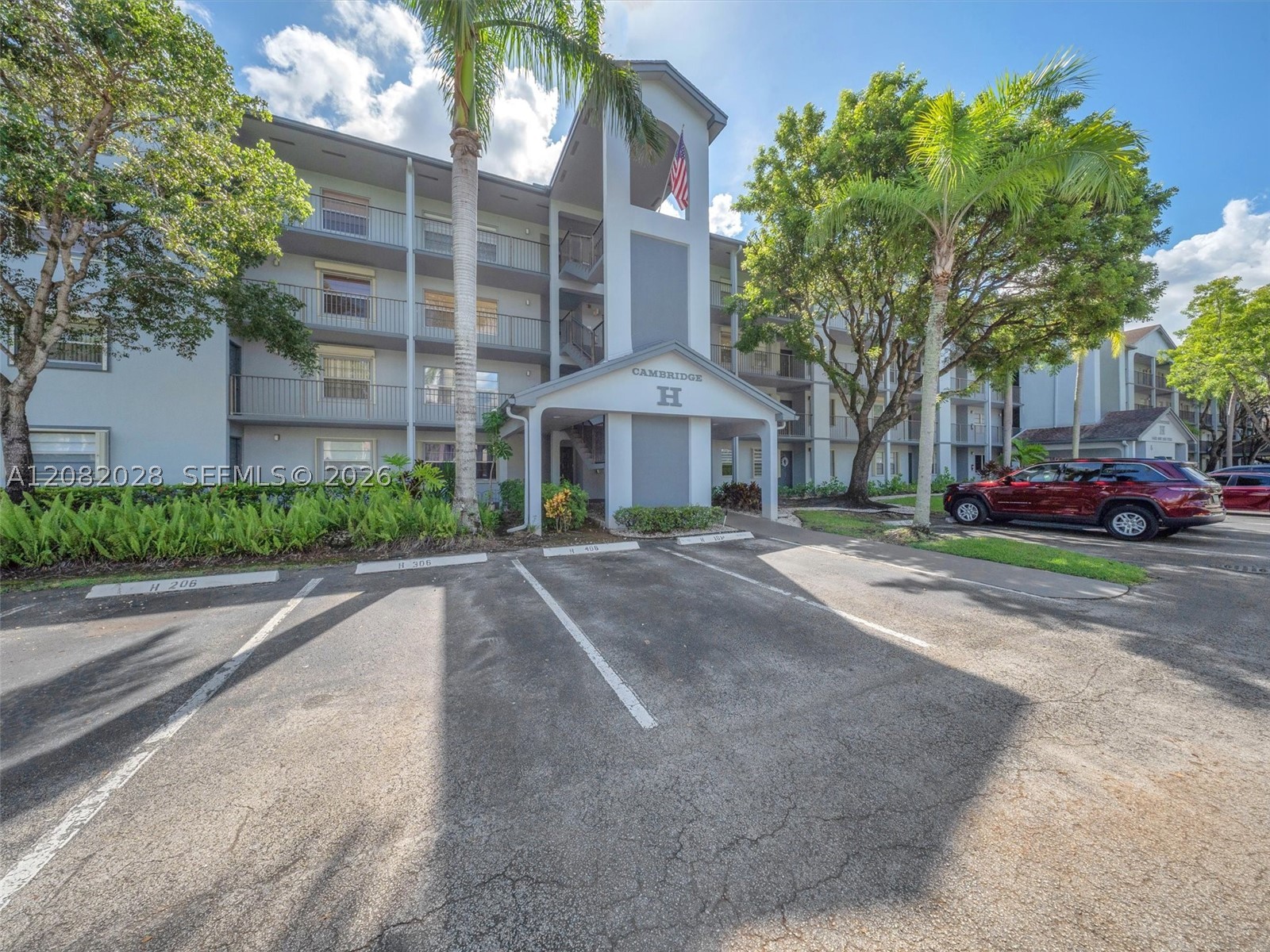 Pembroke Pines photo 1