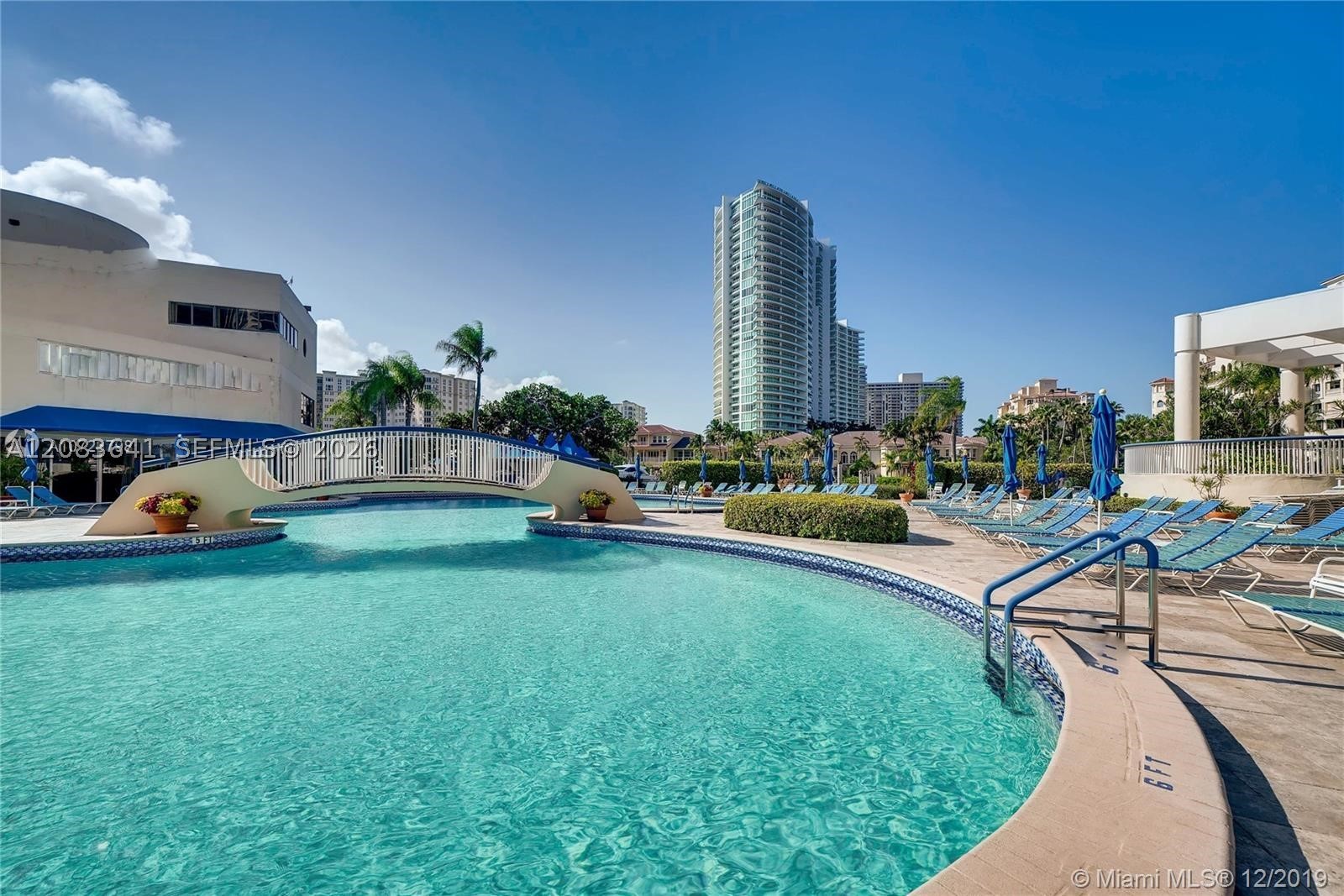 Aventura photo 3