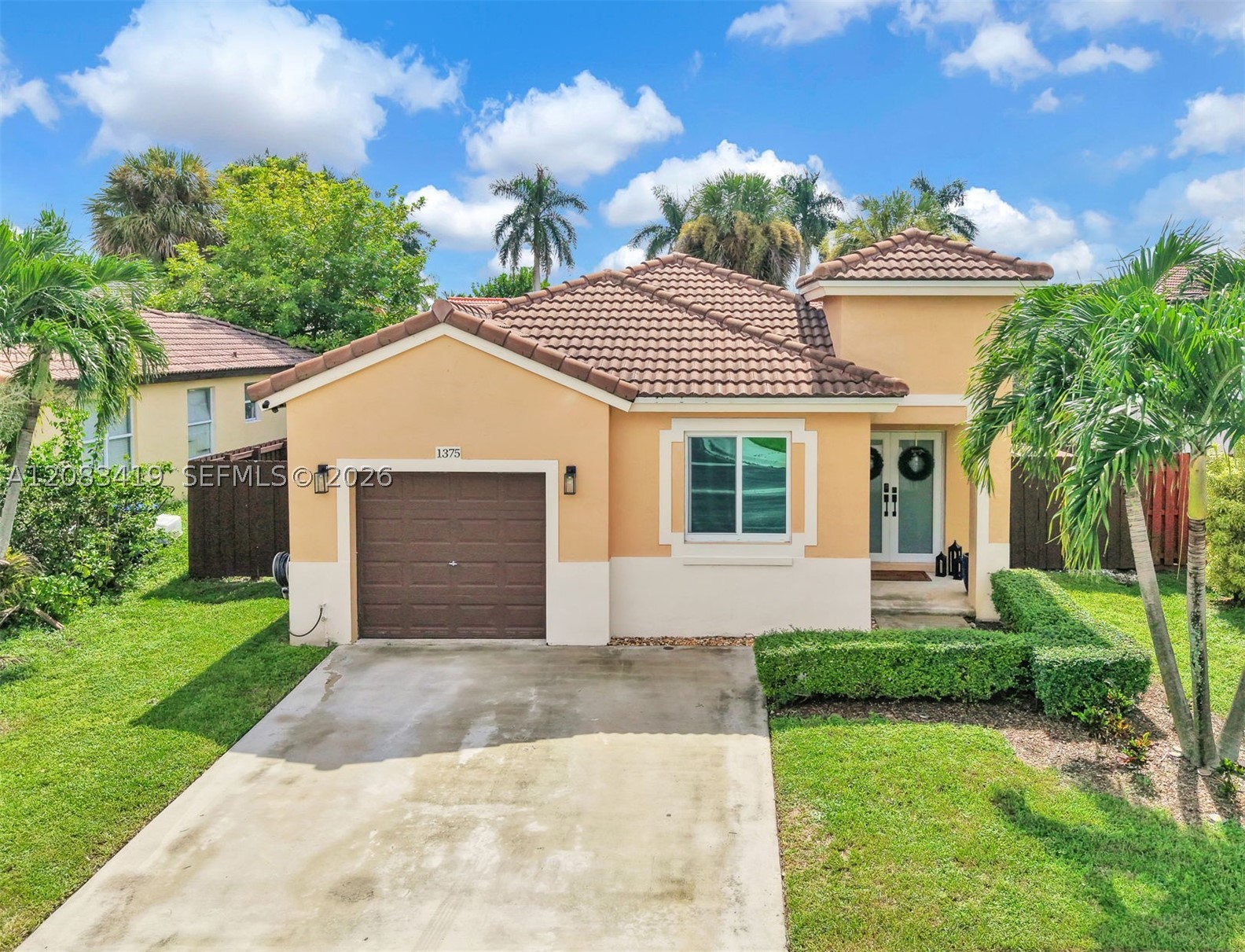 Pembroke Pines photo 2