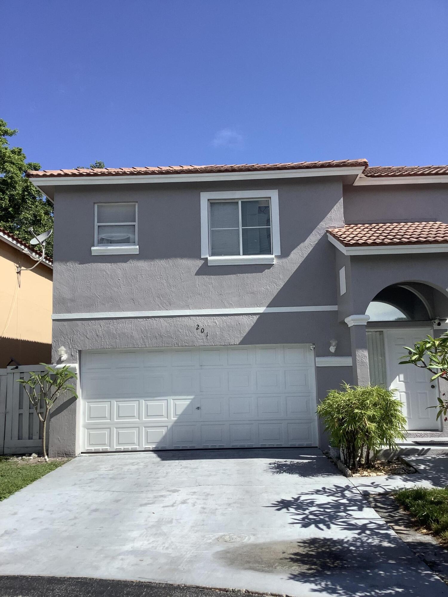 Pembroke Pines photo 5