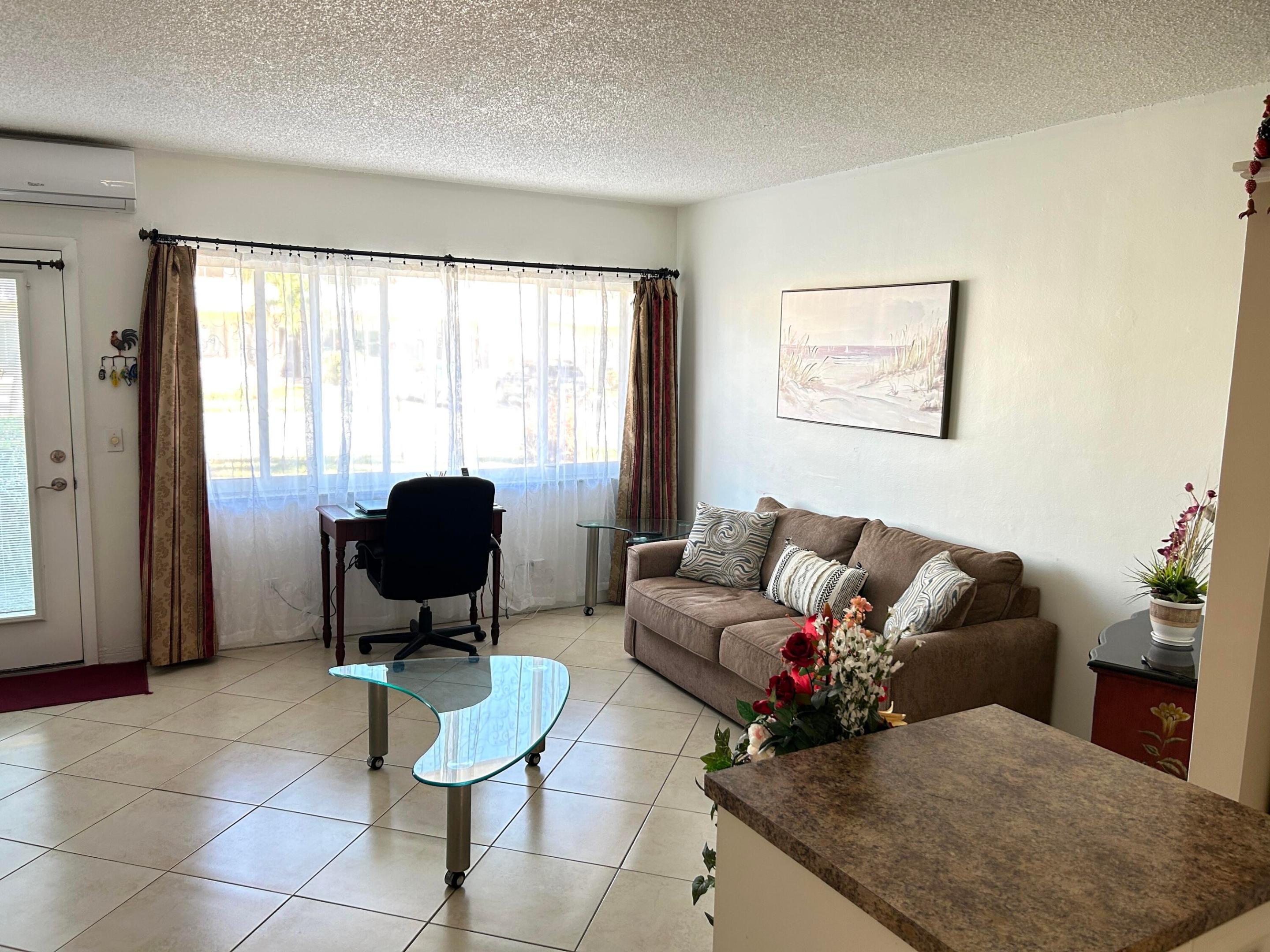 Hallandale Beach photo 3