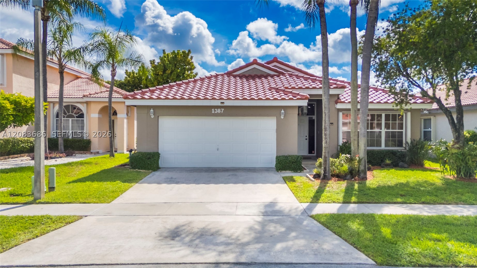 Pembroke Pines photo 1