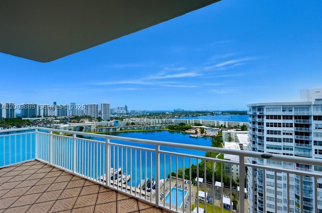 Aventura photo 2