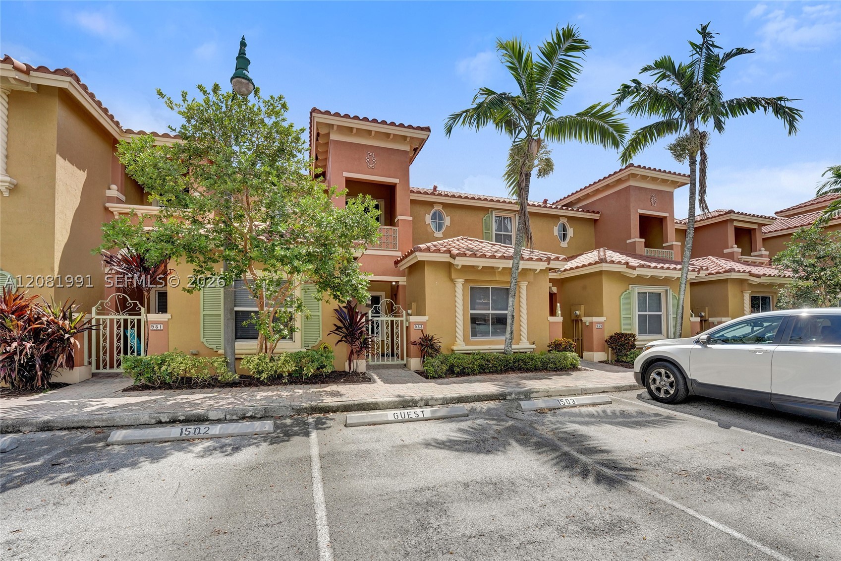 Pembroke Pines photo 2