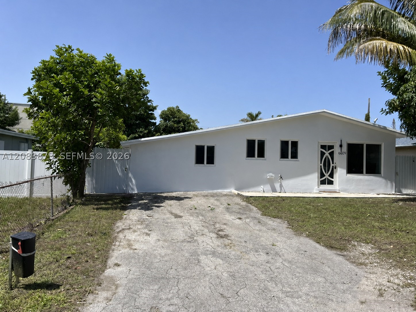 Pembroke Pines photo 1