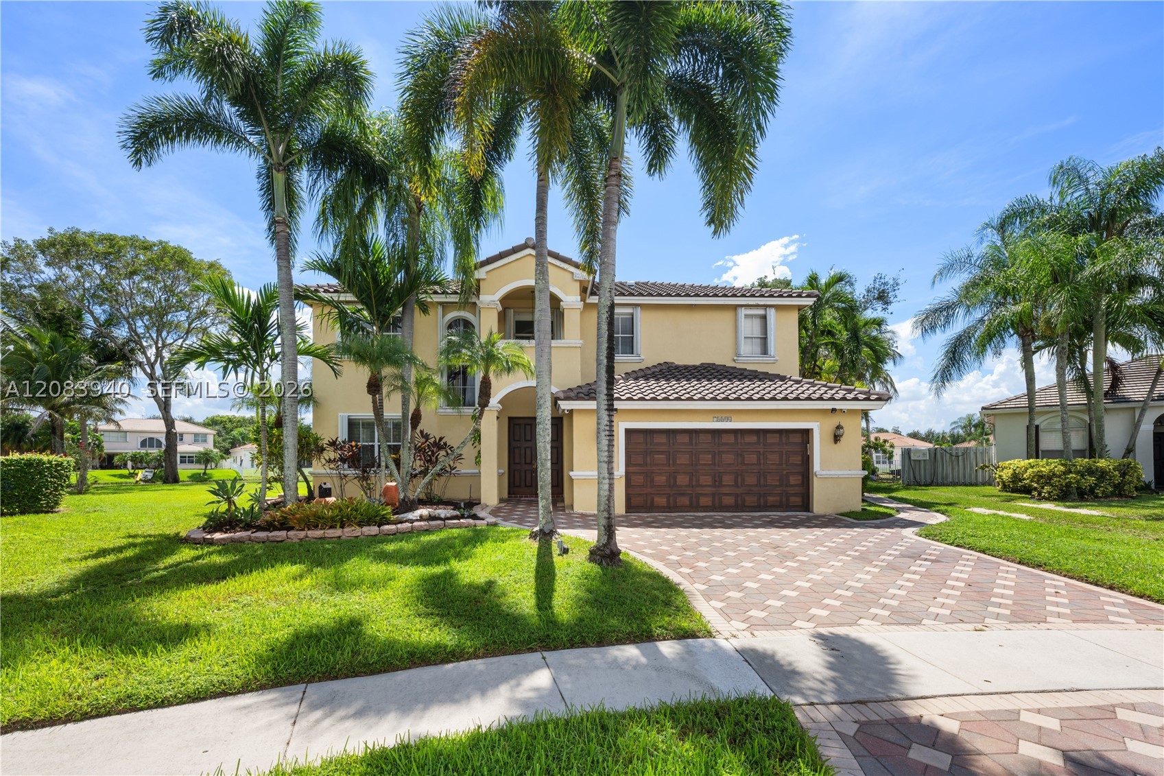Pembroke Pines photo 1