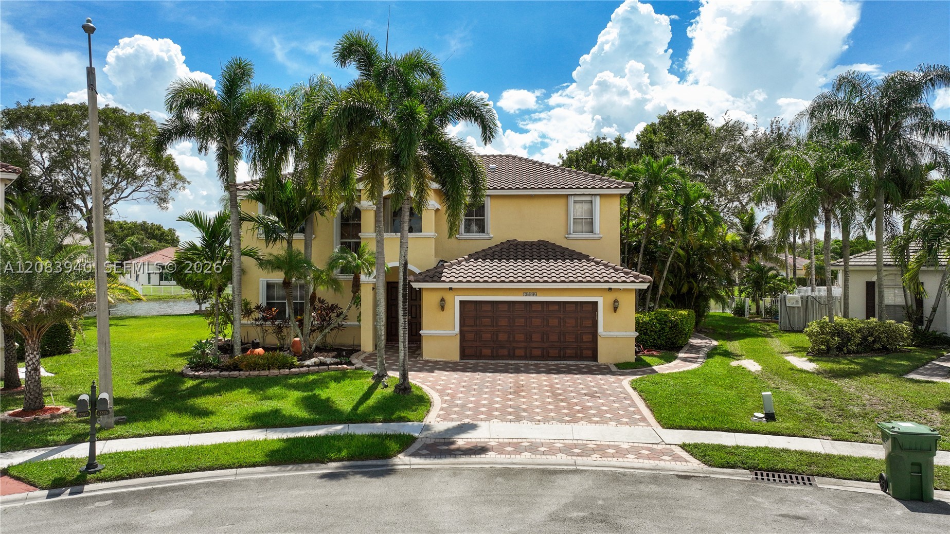 Pembroke Pines photo 2
