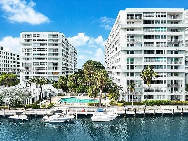 Fort Lauderdale photo 1
