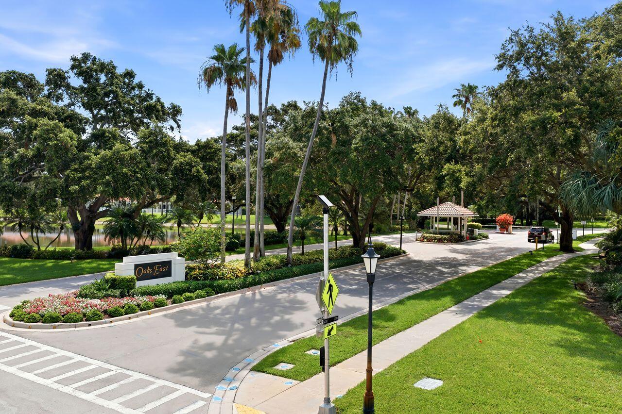 Palm Beach Gardens photo 1