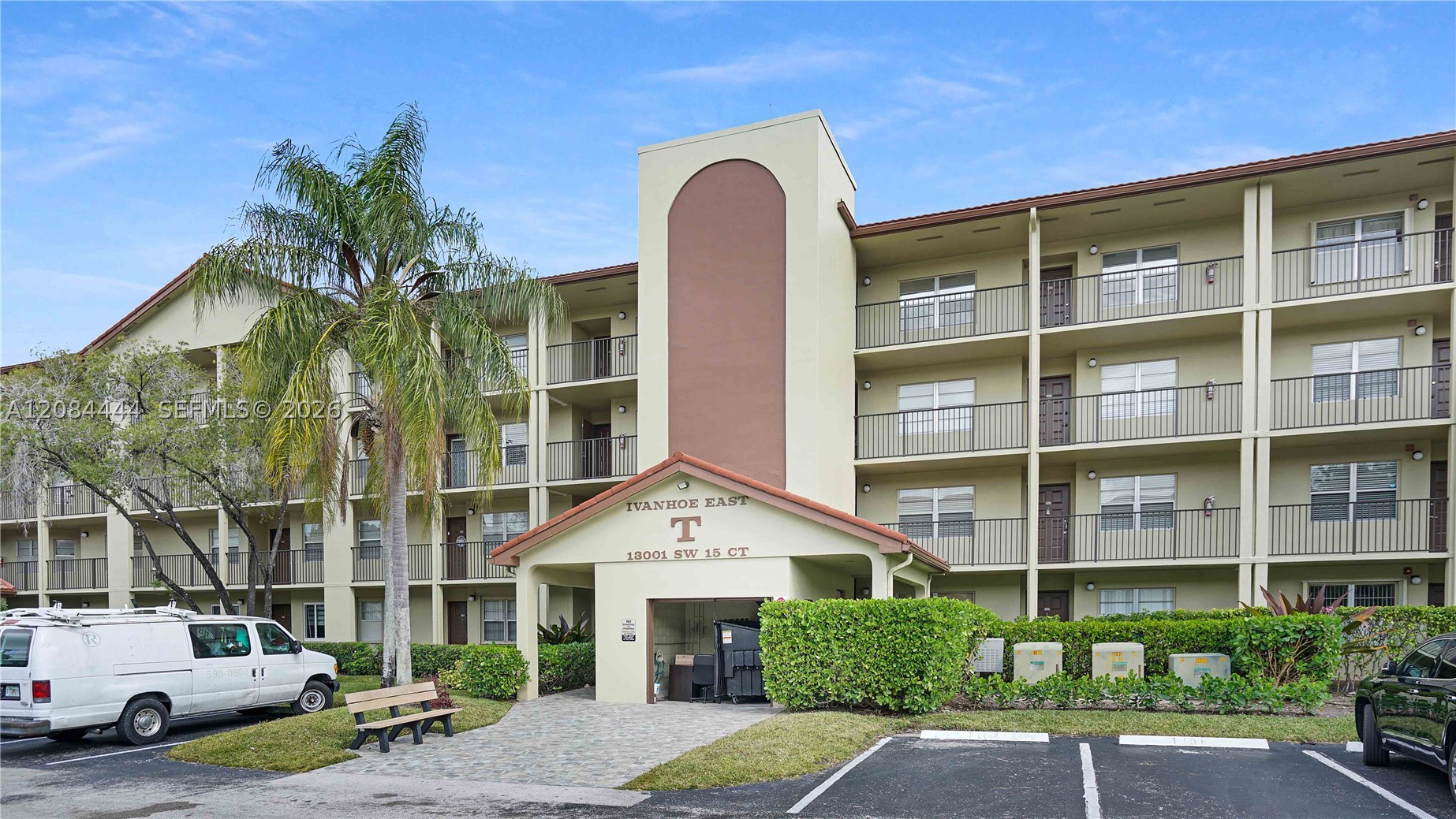 Pembroke Pines photo 1