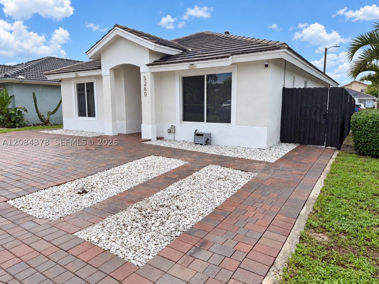 Miami Gardens photo 1