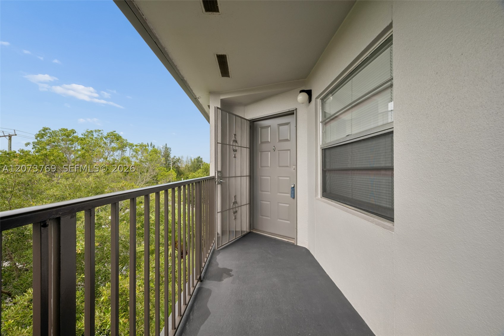 Pembroke Pines photo 2