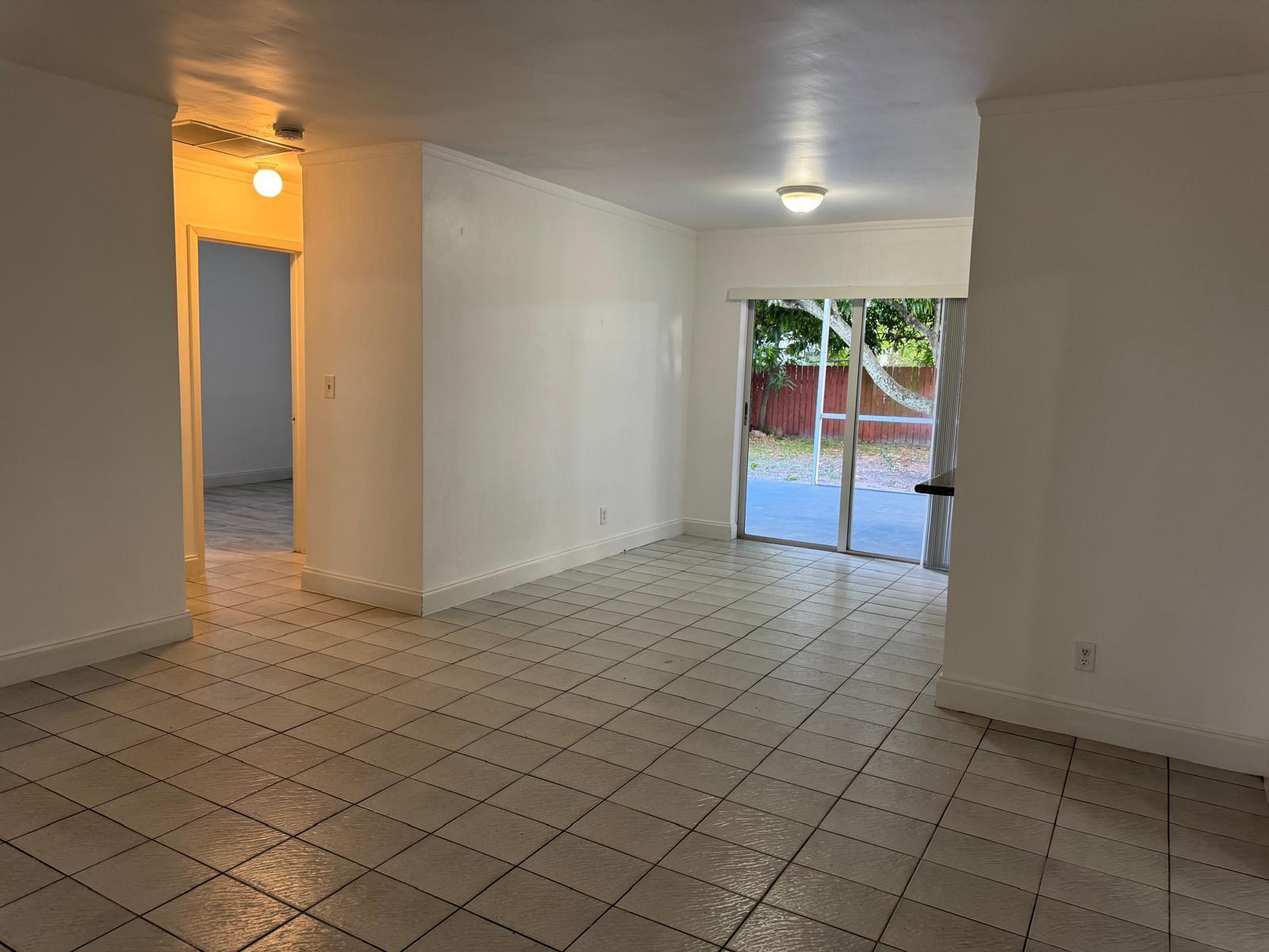 Miramar photo 3