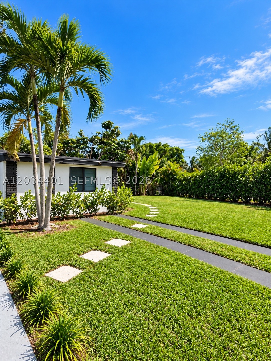 North Miami Beach photo 2