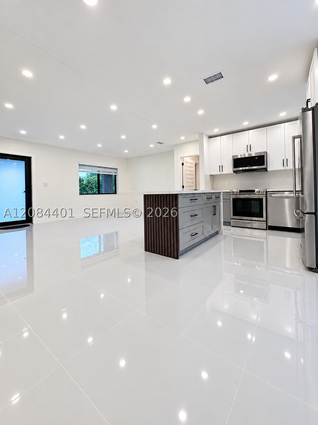 North Miami Beach photo 5