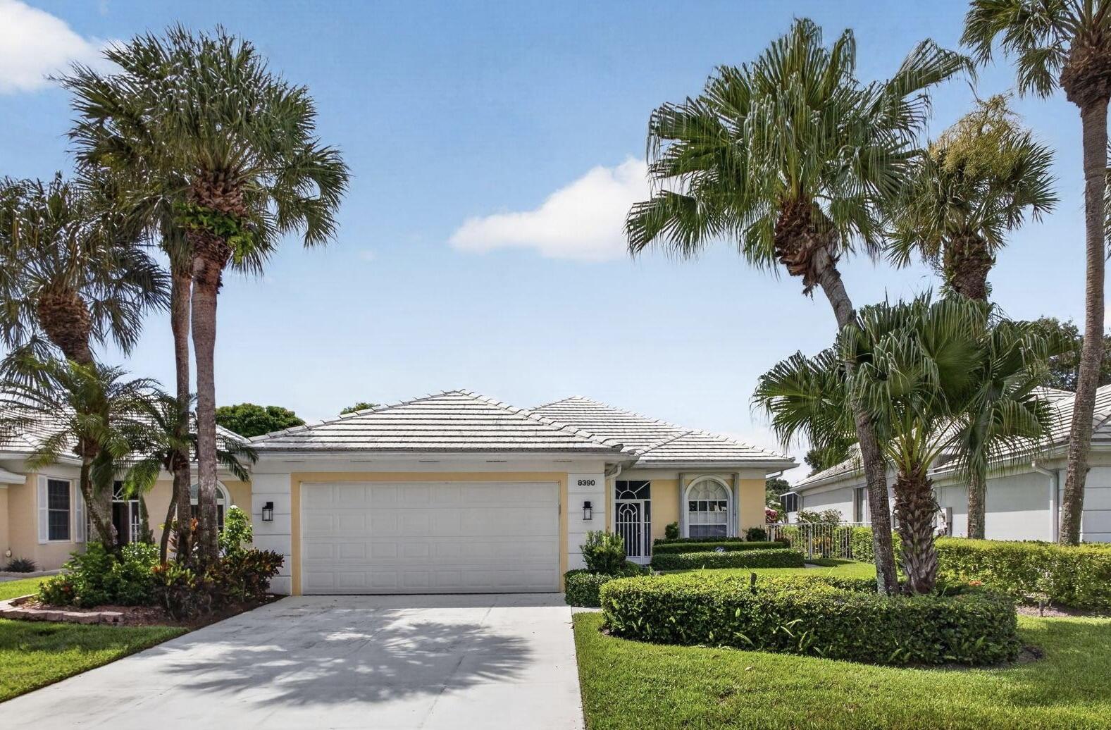 Palm Beach Gardens photo 1