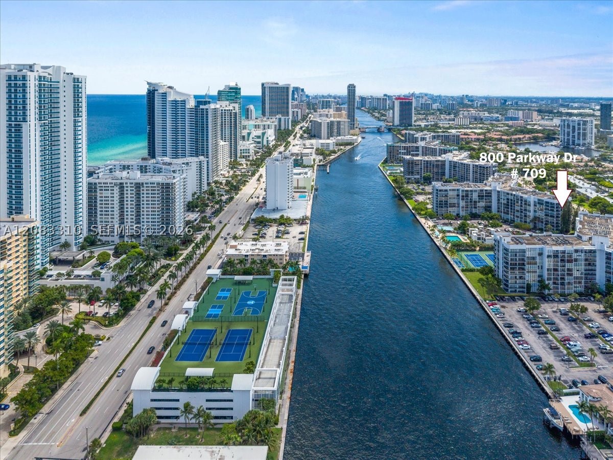 Hallandale Beach photo 2