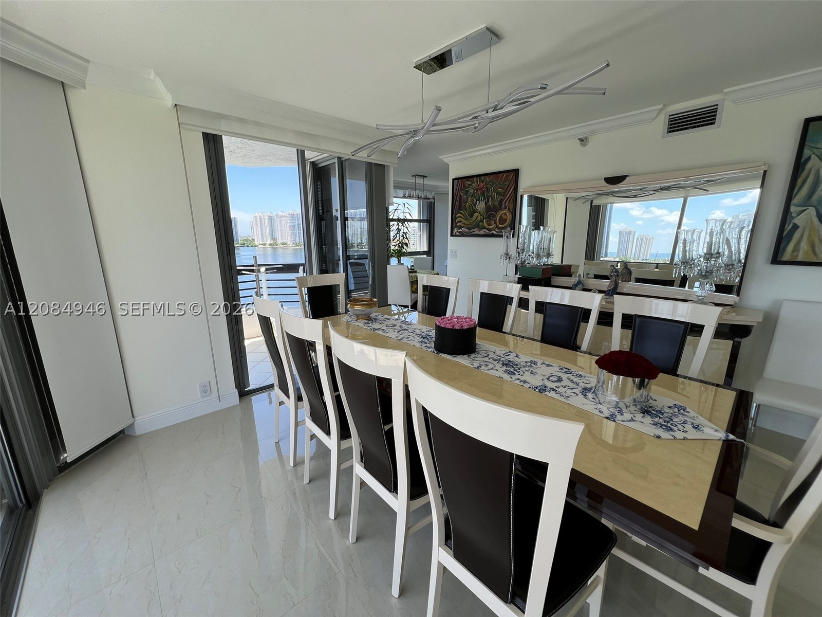 Aventura photo 2