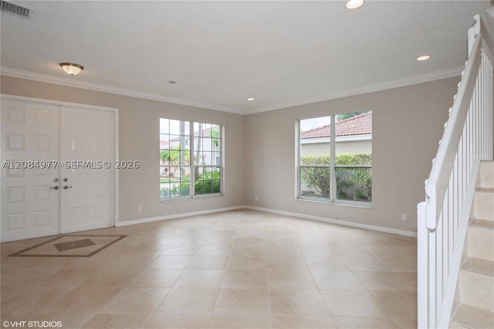 Miramar photo 3