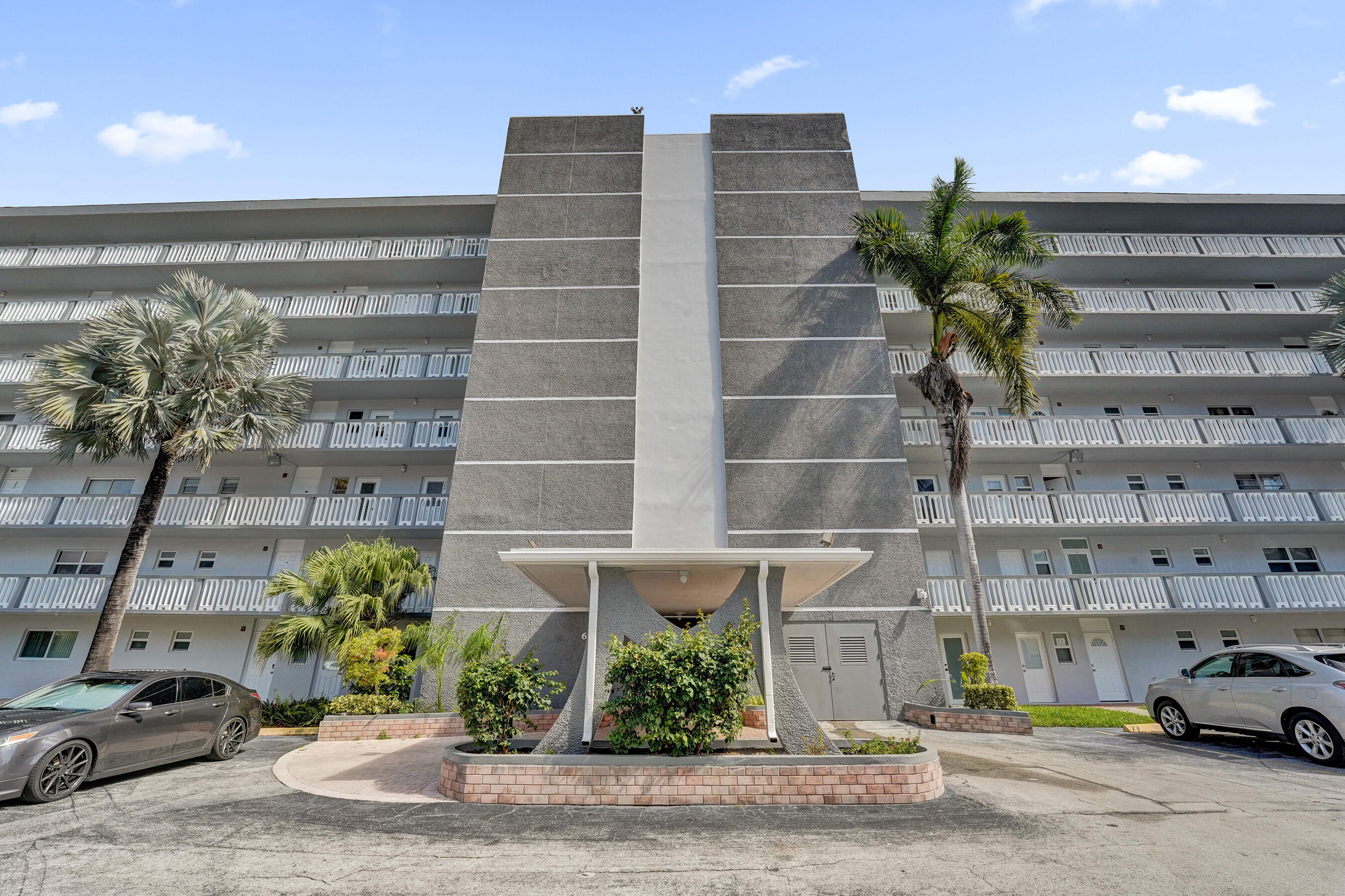 Hallandale Beach photo 4