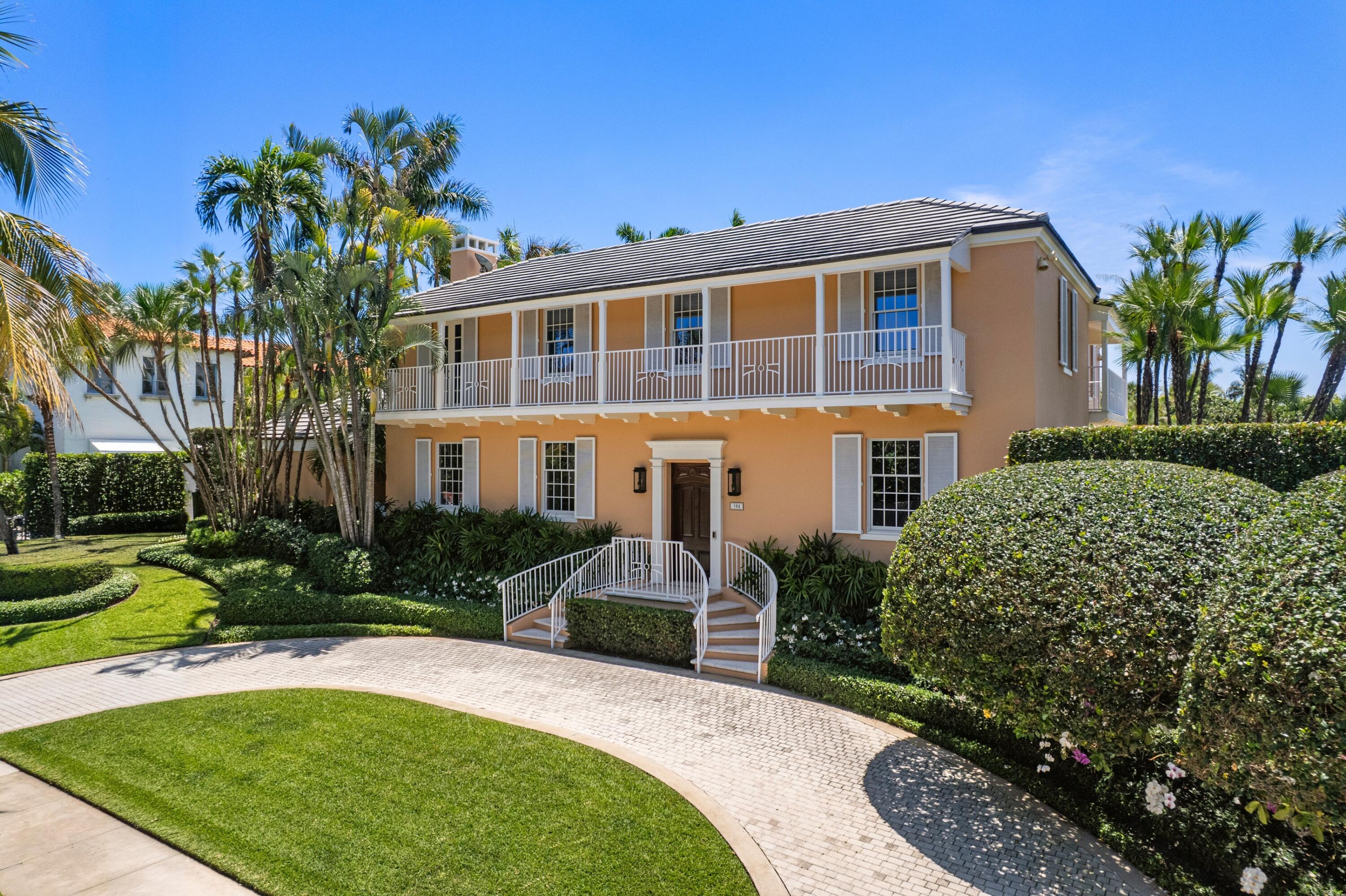 Palm Beach photo 1