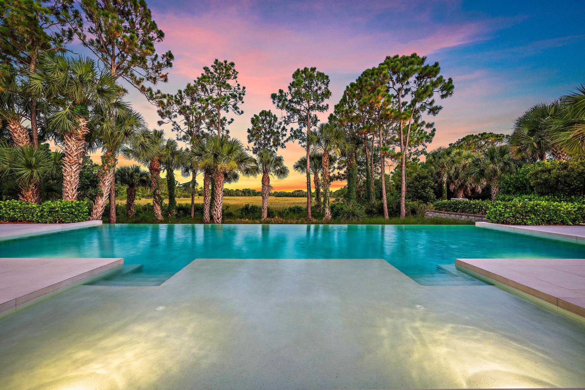 Palm Beach Gardens photo 2