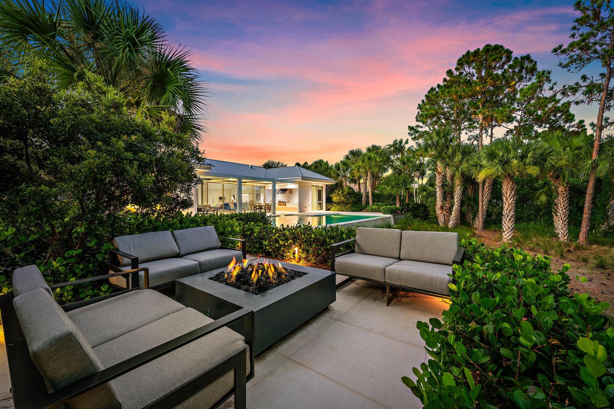 Palm Beach Gardens photo 3