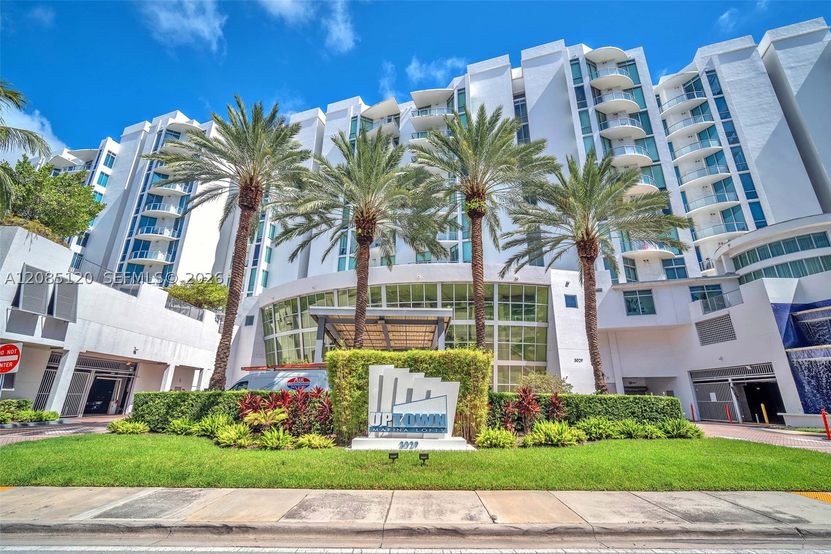 Aventura photo 1