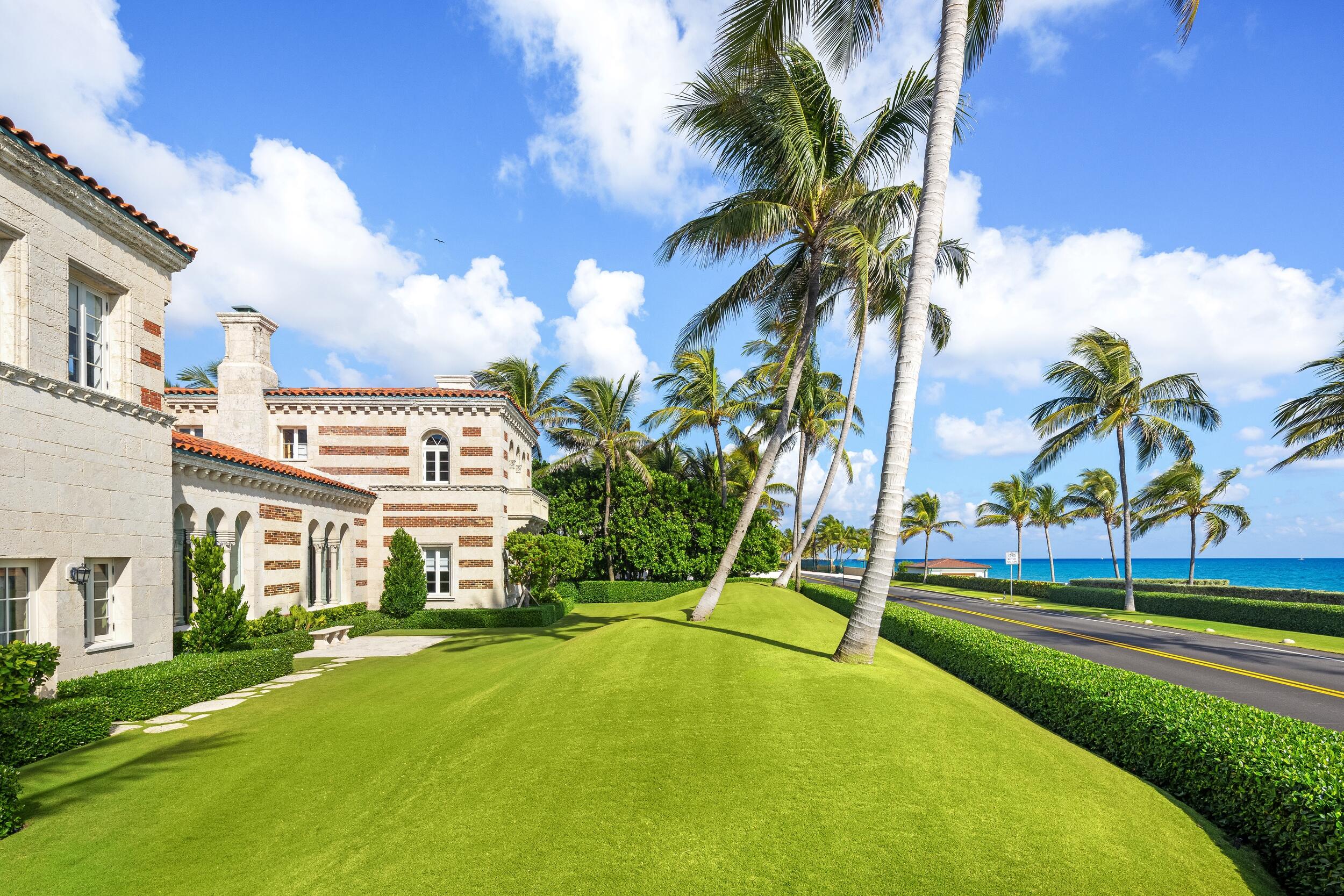 Palm Beach photo 2