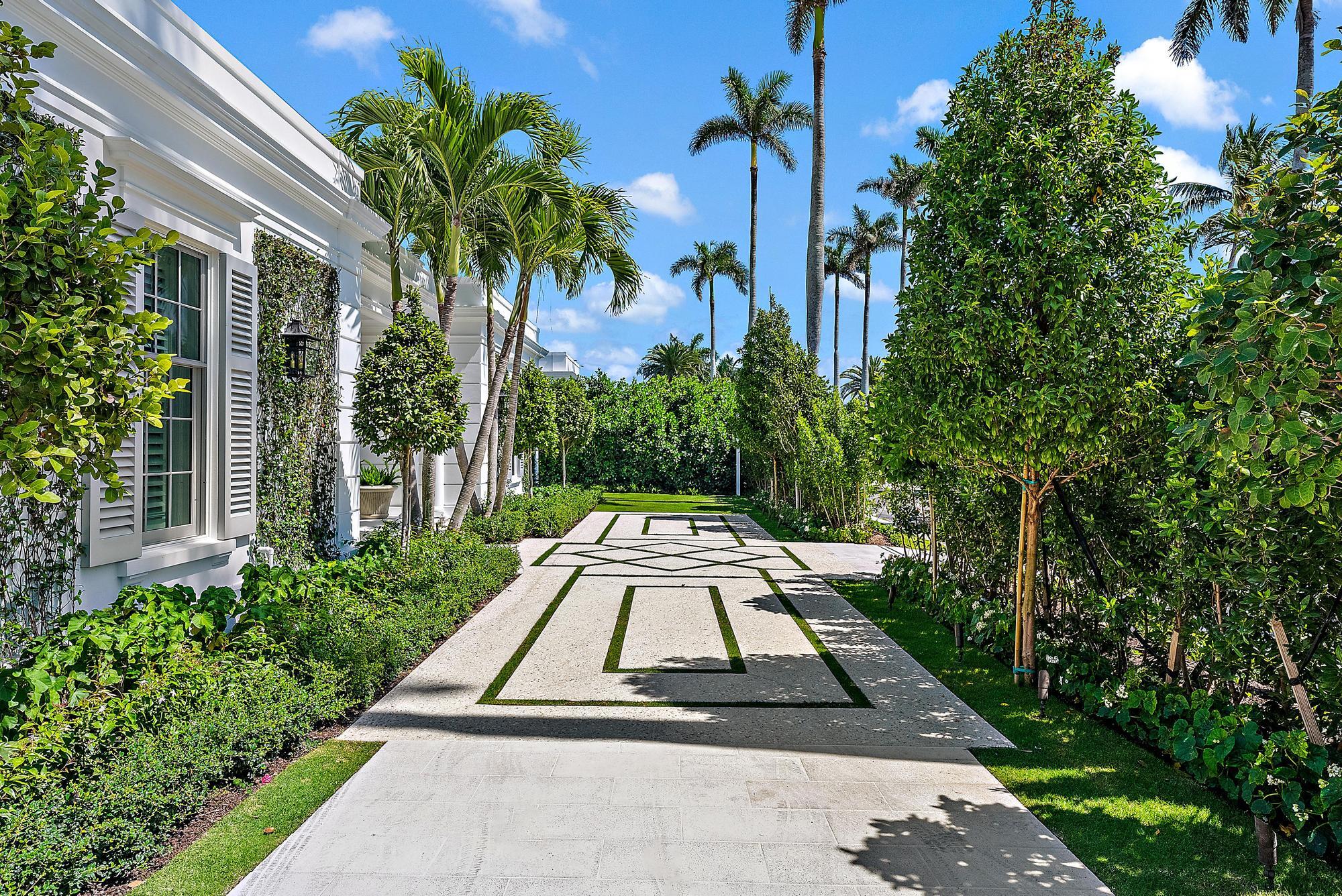Palm Beach photo 2