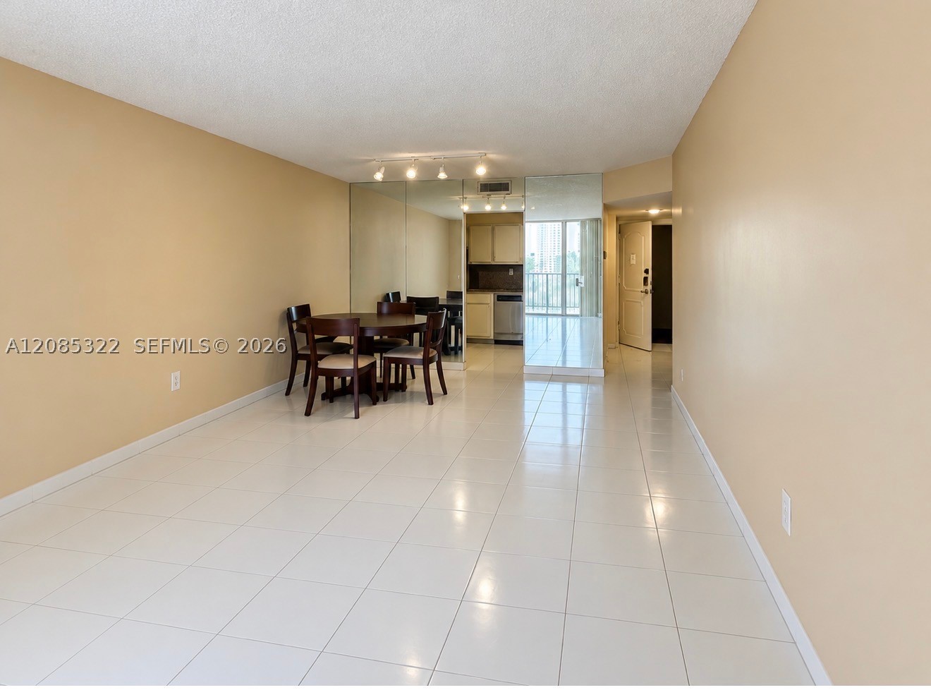 Aventura photo 2