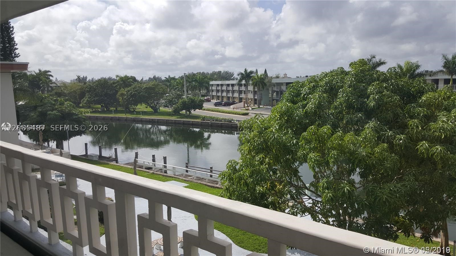 Hallandale Beach photo 1