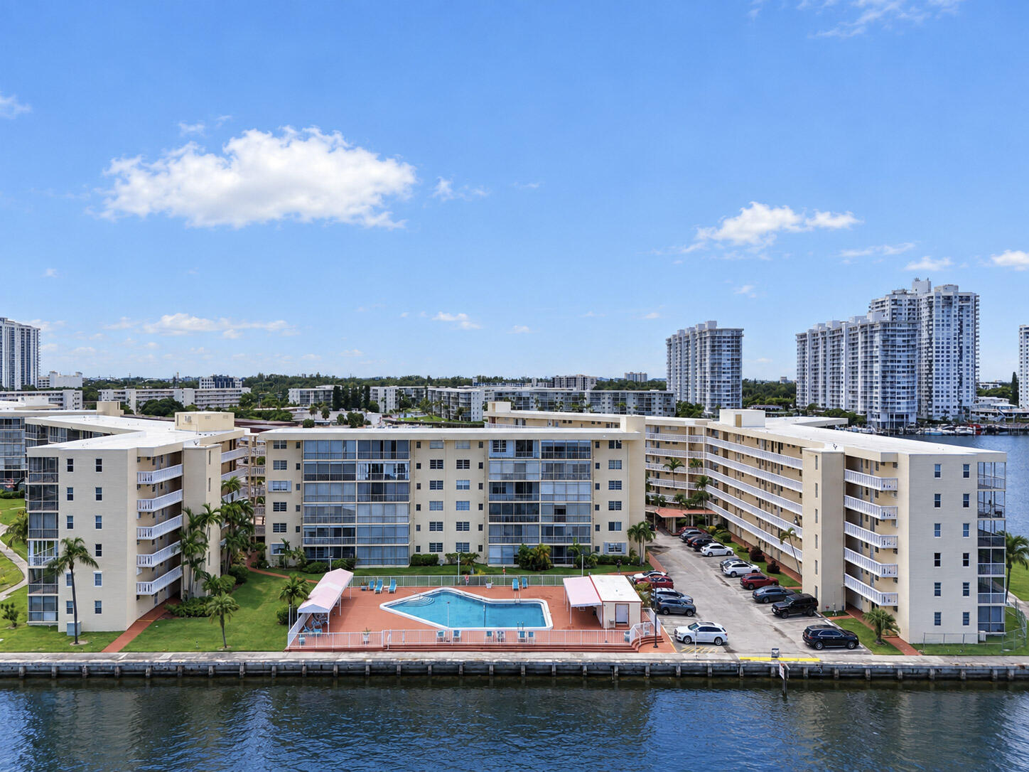 Aventura photo 1
