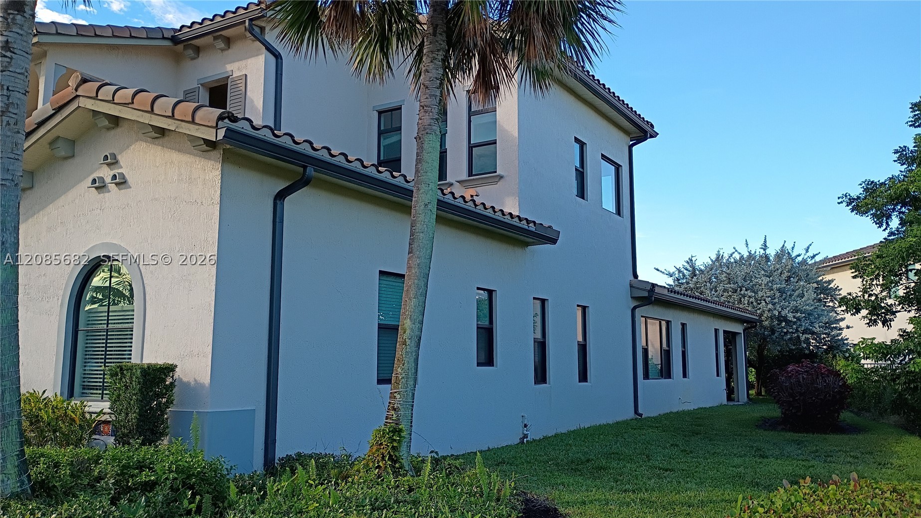 Pembroke Pines photo 4